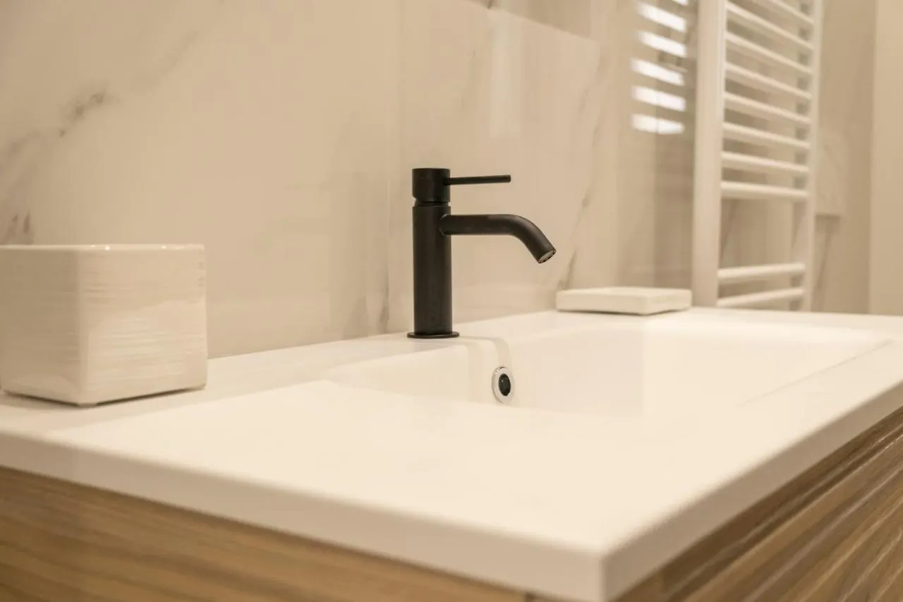 Noliday Riviera Sea View Luxury Apartment
