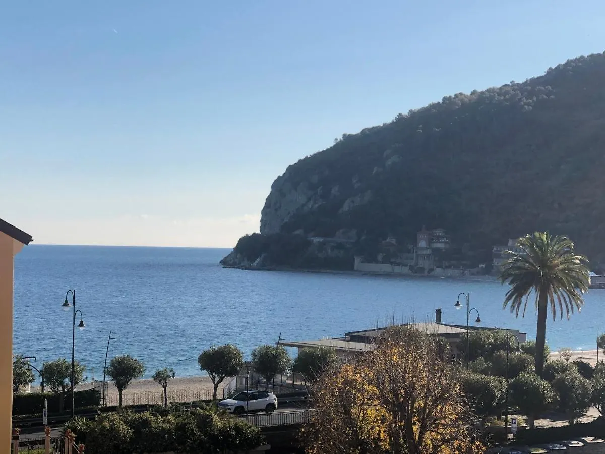 Noliday Riviera Sea View Luxury Apartment