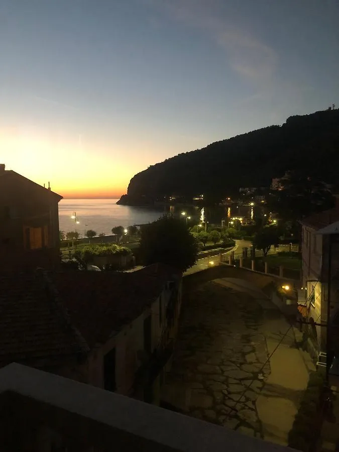 Noliday Riviera Sea View Luxury Apartment