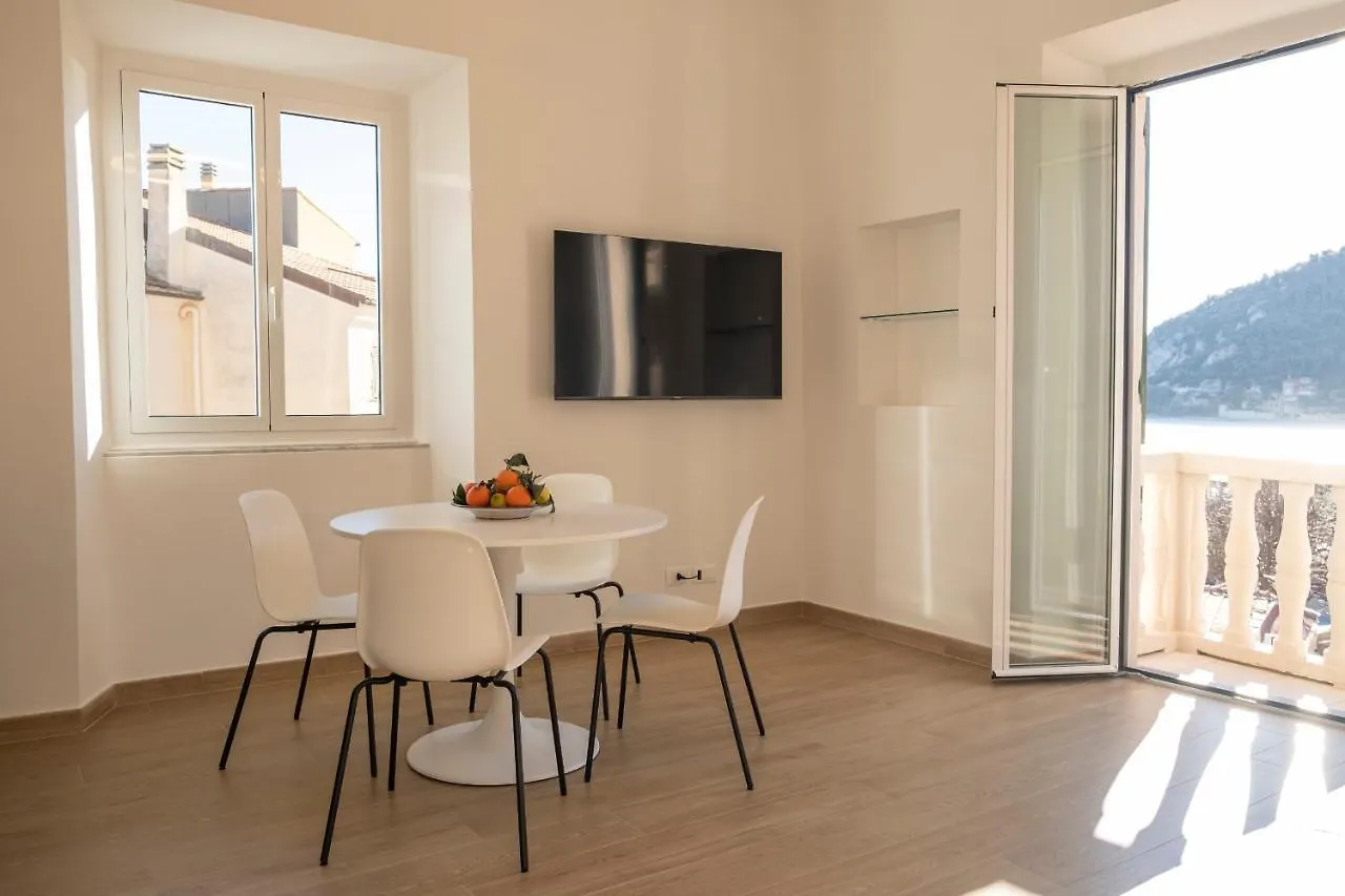 Noliday Riviera Sea View Luxury Apartment Italia